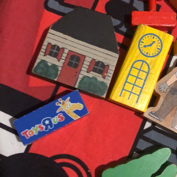 B2G1 Train accessories polar express trees people - Picture 3 of 6